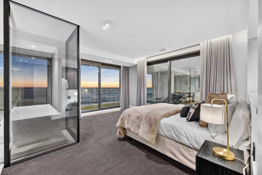 5 Bedroom Property for Sale in Bantry Bay Western Cape